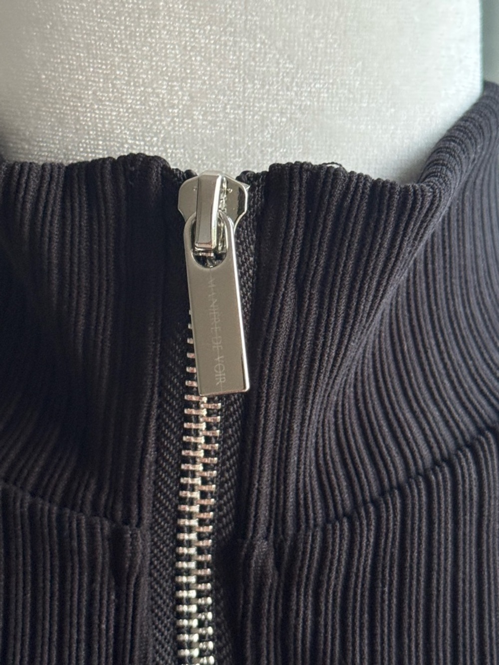 Zip Front Crossover Top Black Size 12 - Picture 5 of 8